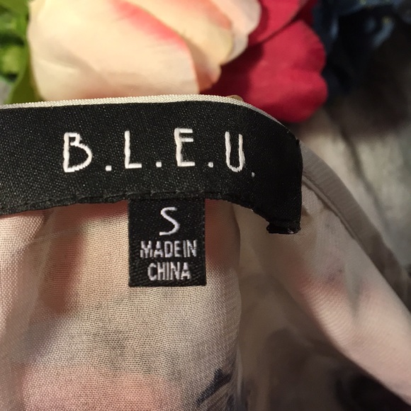 Women’s blouse - Picture 4 of 4